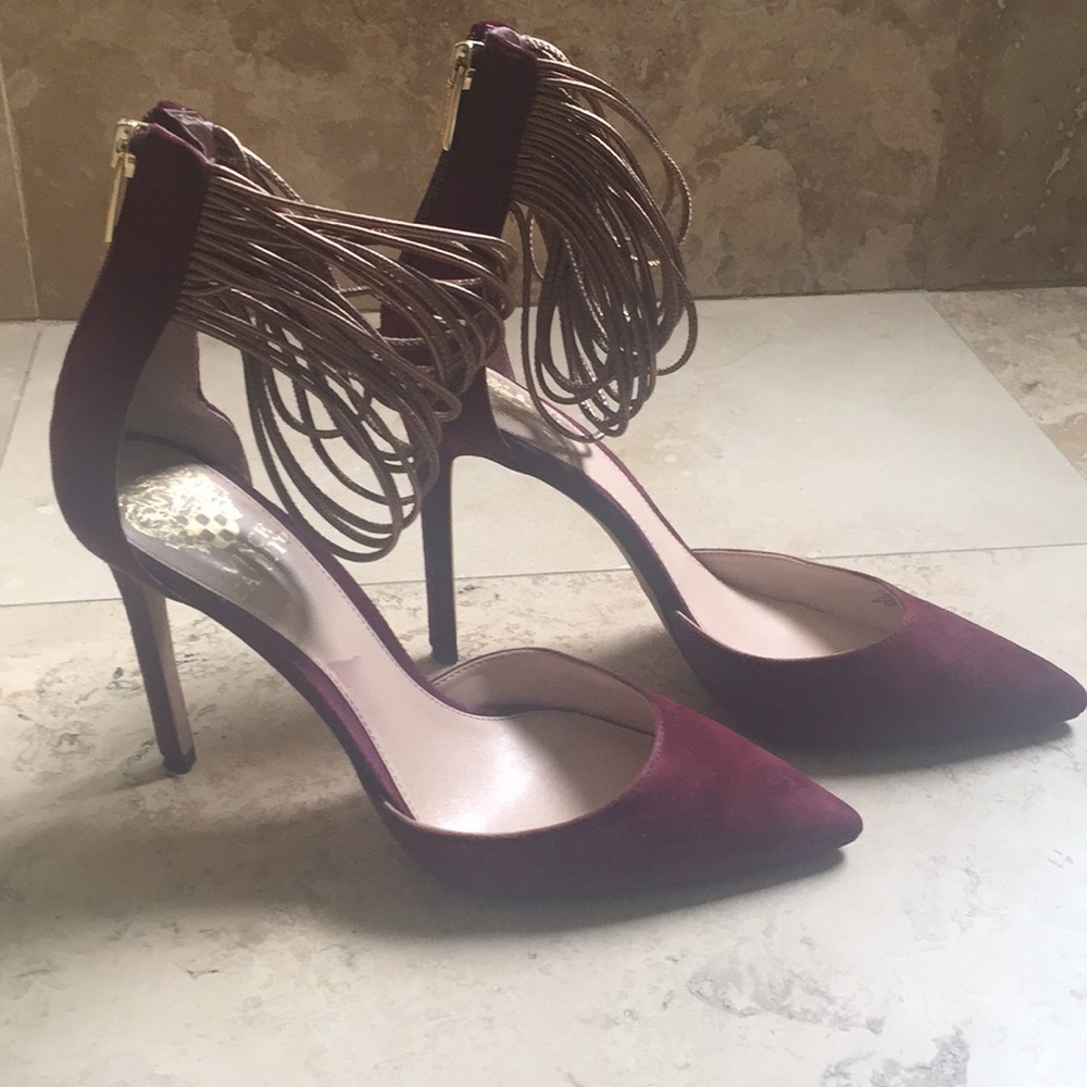 Women’s dress pumps